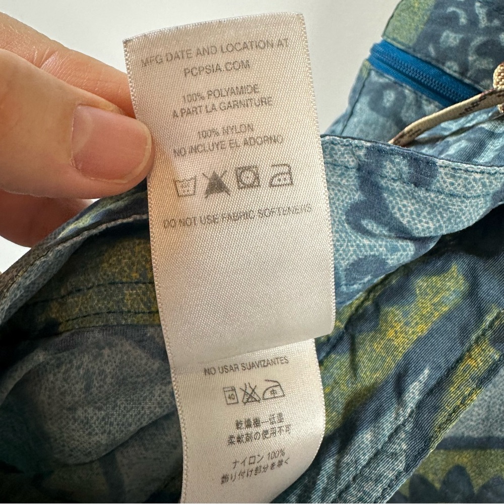 Patagonia Wavefarer Board Shorts Men’s Size 34 Blue Floral Print Zip Pocket - Picture 12 of 15